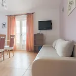 Goic Apartment *